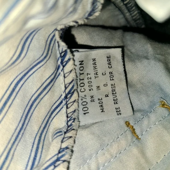 Vintage High Rise Jeans with Tapered Legs and Relaxed Fit - Picture 7 of 9